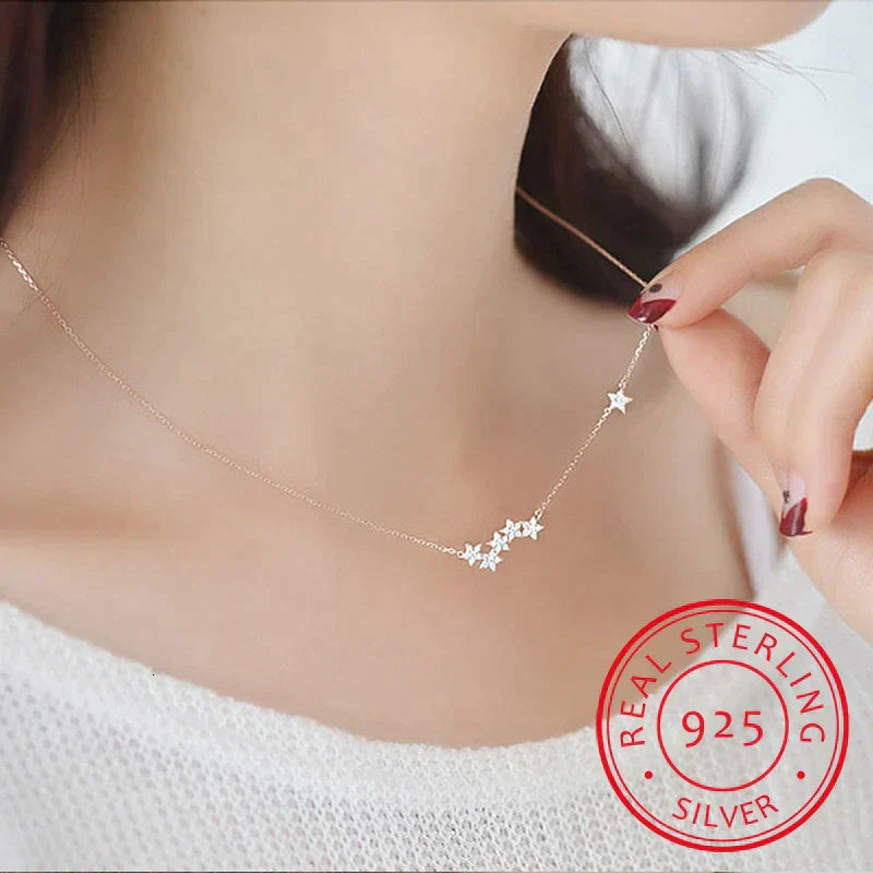 StarGleam Necklace - Stijlvolle Zilveren Sterrenketting
