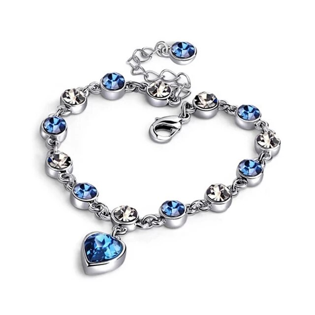 Betoverende Oceaanhart Kristalarmband met Stralende Blauwe Hartbedel