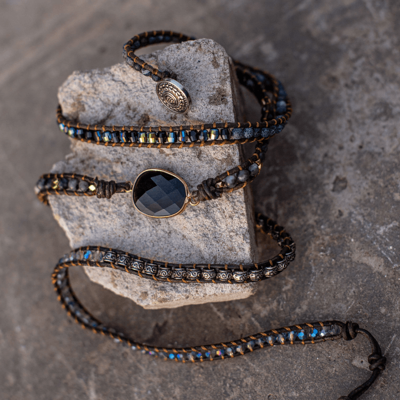 Lunara - Stijlvolle Onyx Maanarmband met Bescherming