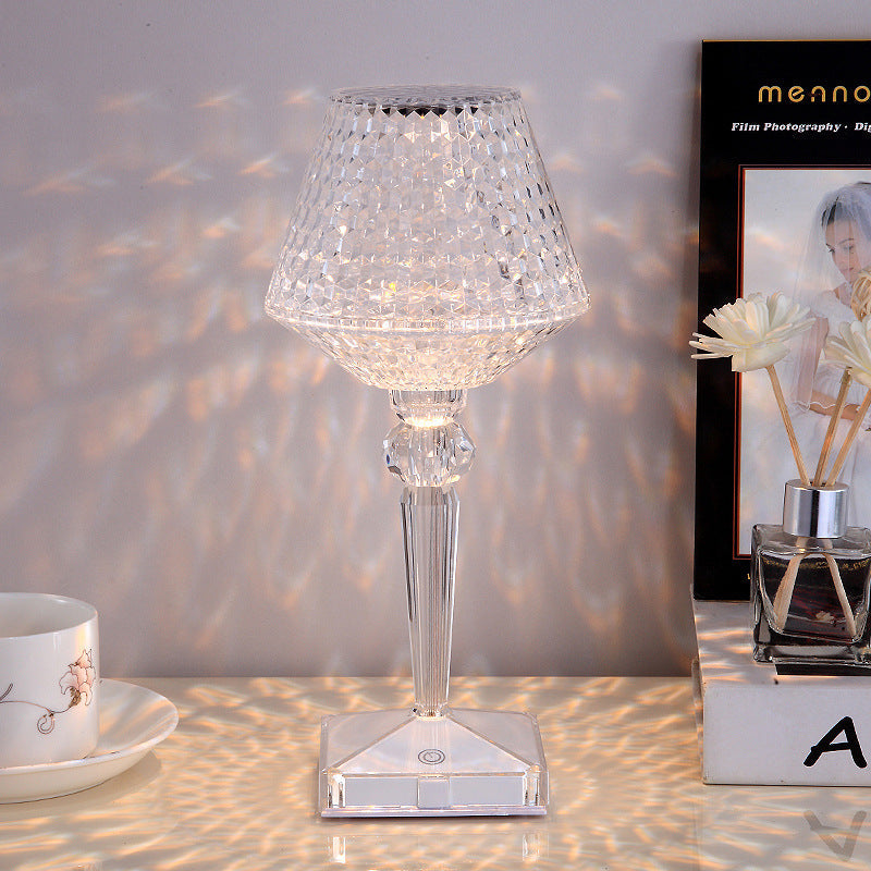 Liesbeth Crystal Lamp – Luxe Tafellamp met USB Oplaadfunctie
