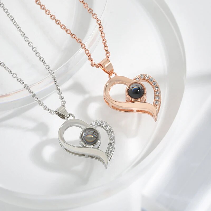 EternalLove Necklace – Hartvormige Ketting in 100 Talen
