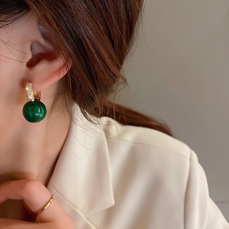 Elegante Groene Gouden Pareloorbellen - Alina Collection