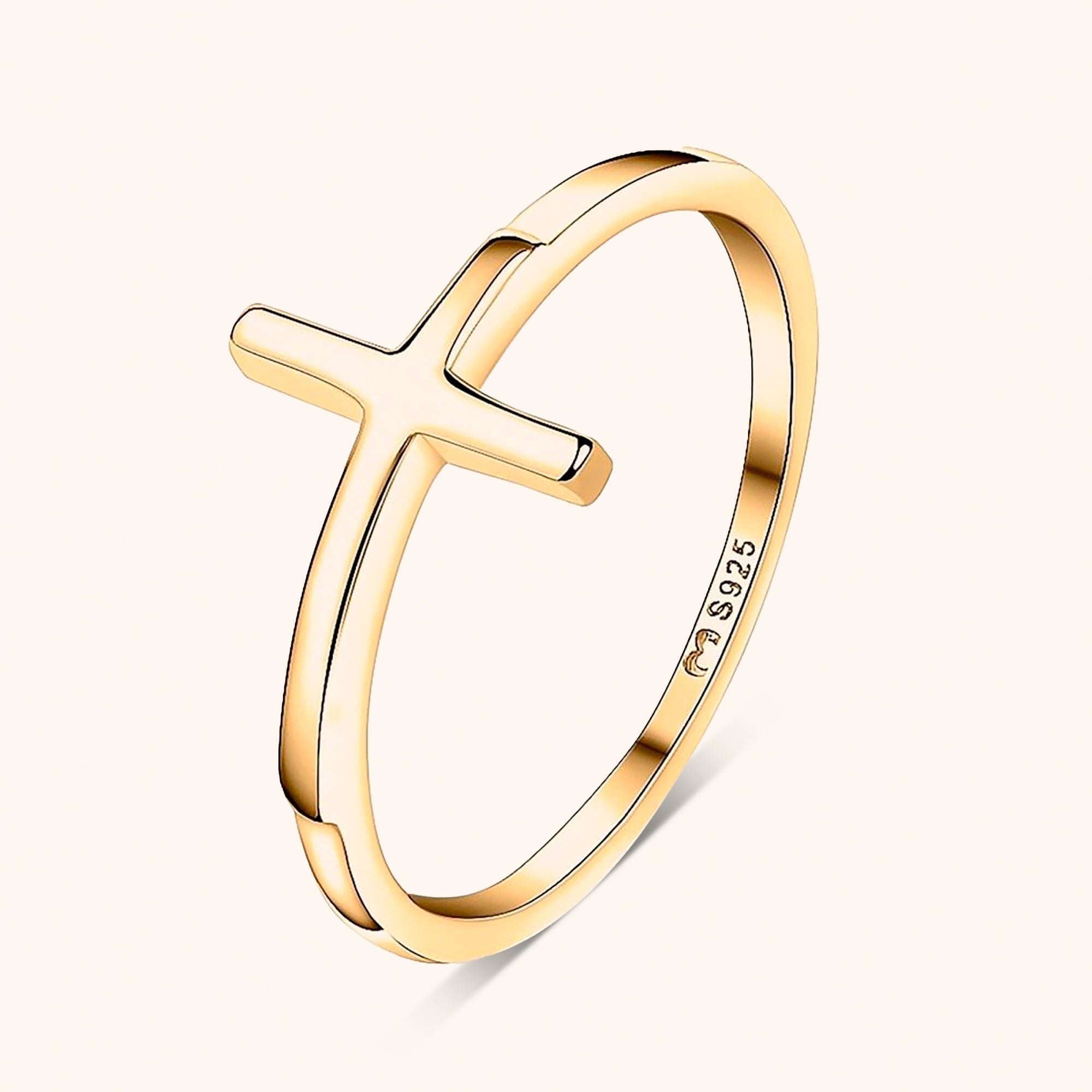 Chic Amélie Cross-Detail Ring