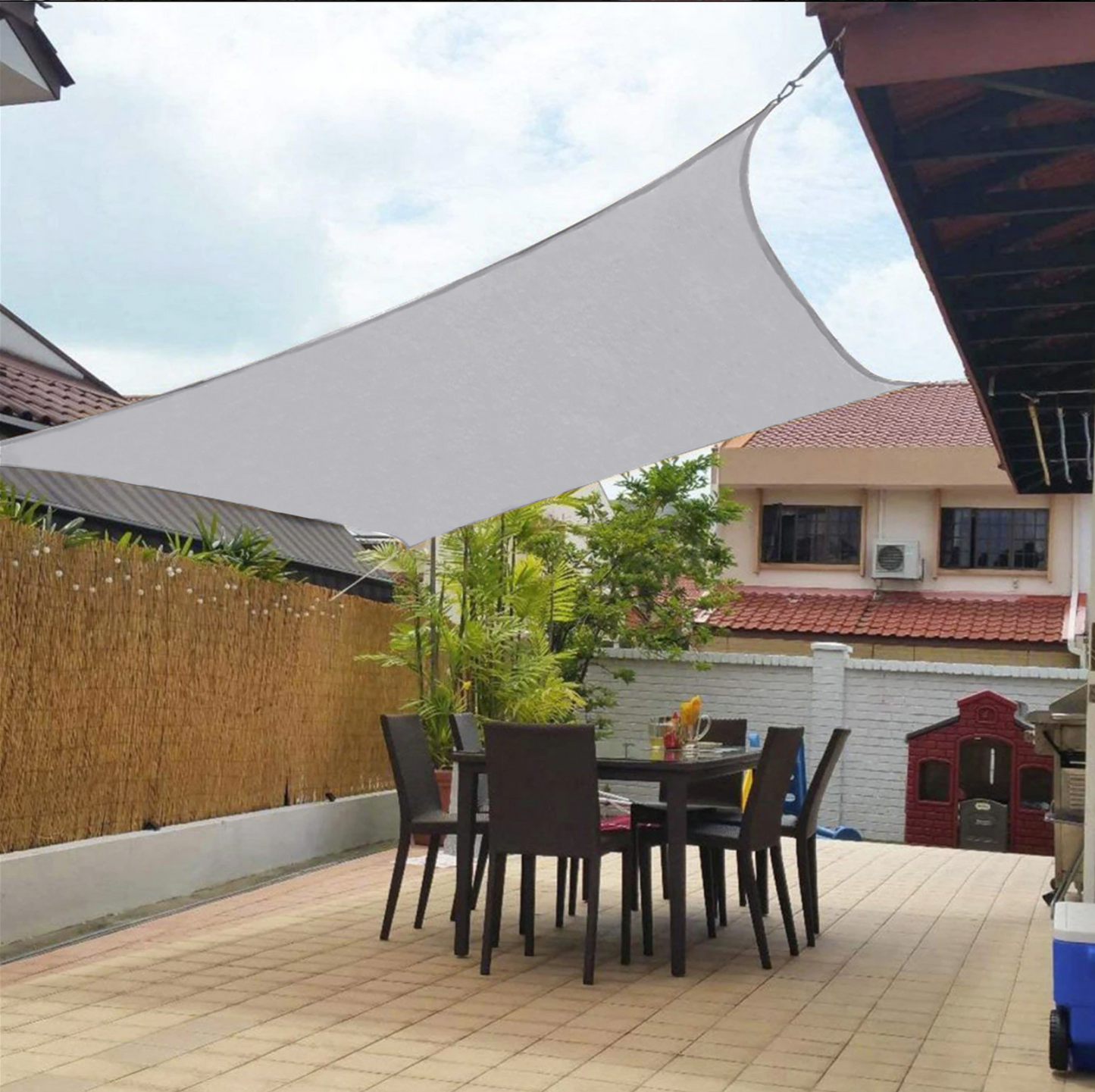 SunShade – Luxe Waterbestendig Schaduwdoek voor Tuin