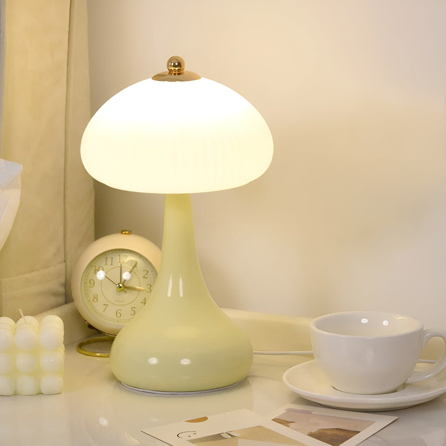 Eleganza Luxe Tafellamp – Tijdloze Paddenstoelvorm met LED Dimfunctie in Zachte Kleuren