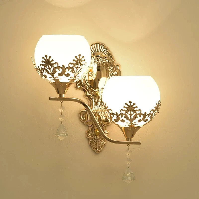 CrystalLuxe – Gouden LED Wandlamp voor Sfeervolle Verlichting