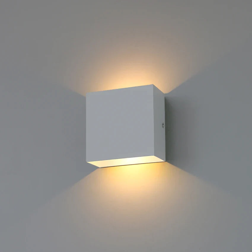 Eclat Romanov – Strakke LED Wandlamp voor Elk Interieur