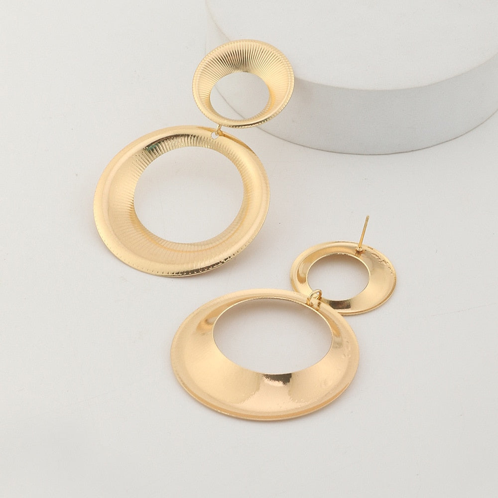 Gouden Cirkel Oorbellen | Unieke Statement Sieraden voor een Gedurfde Look