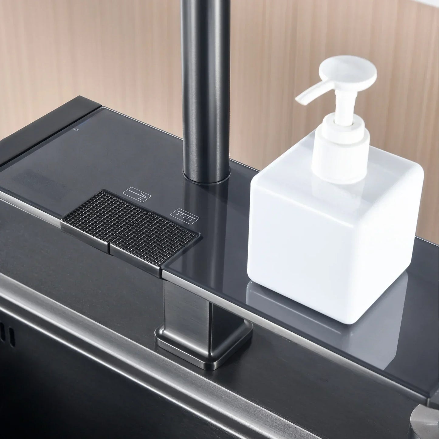 StyleStream Luxe – Moderne Keukenkraan met Digitaal Design