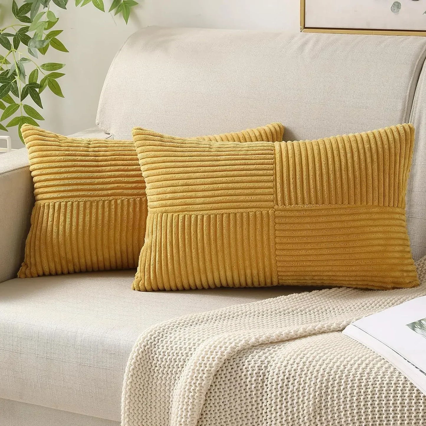 VelvetAura Kussenhoes - Stijlvolle Gestreepte Kussenhoezen in Luxe Corduroy Set