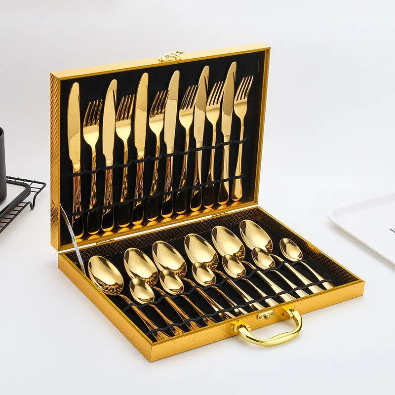 Opulent Gold Bestekset - De Elegante 24-delige Gold & Silver Bestekset