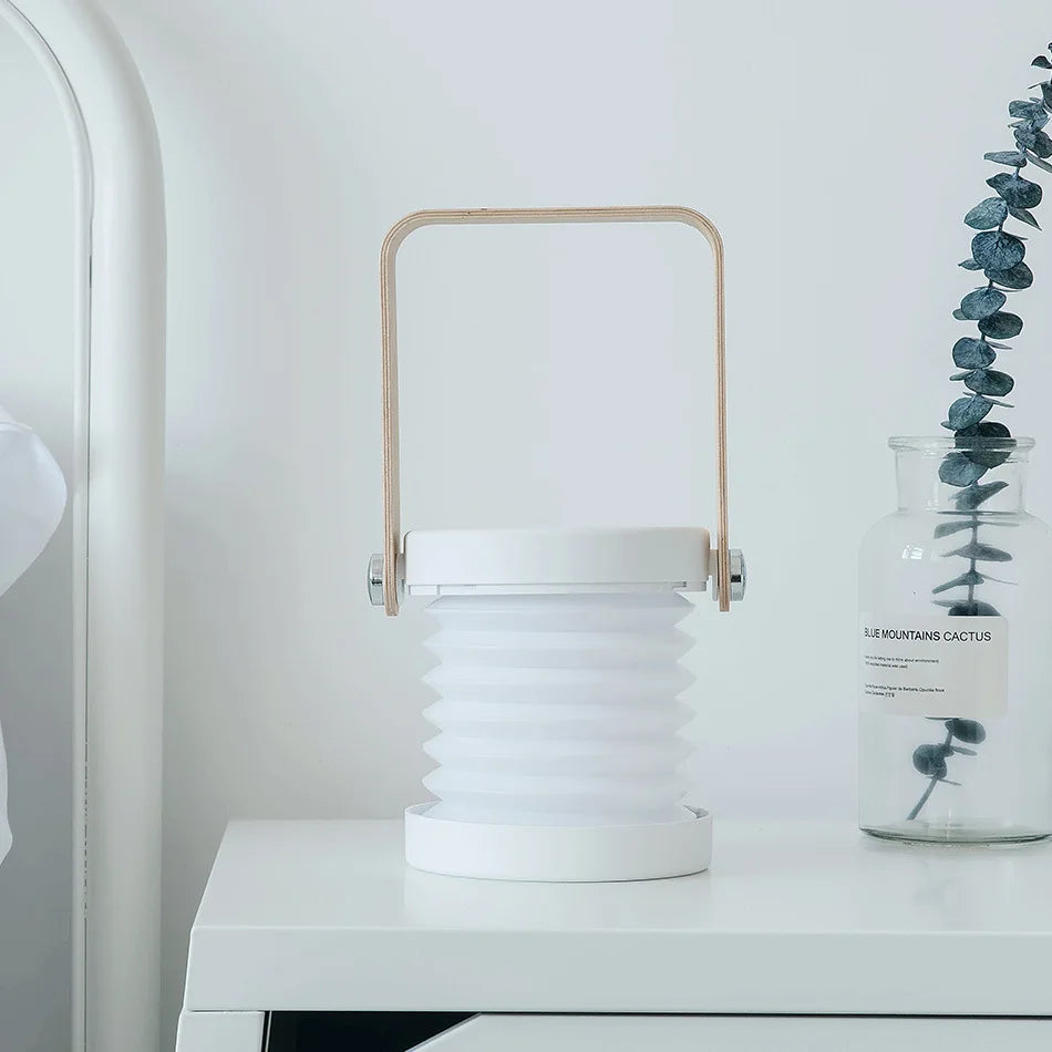 CompactGlow – Elegant Opvouwbare LED Bureaulamp voor Thuis en Onderweg