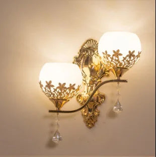 CrystalLuxe – Gouden LED Wandlamp voor Sfeervolle Verlichting