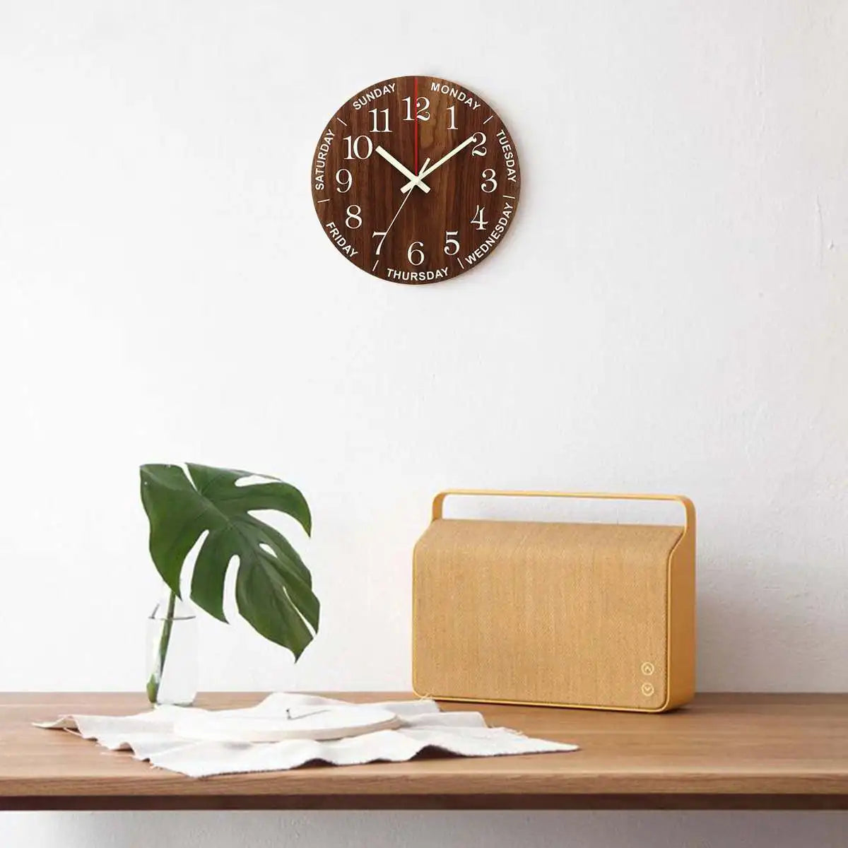 GlowClock – Luxe Houten Wandklok met Nachtverlichting