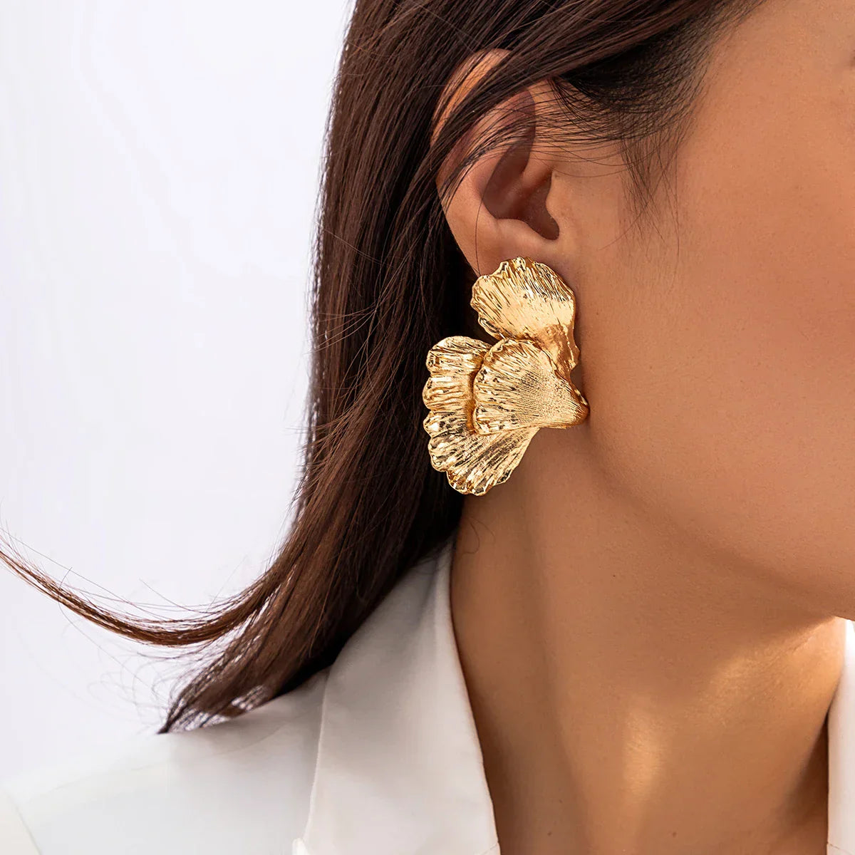 BlossomMetal Earrings – Elegante Bloemblaadjes in Metaal