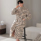 HoodedComfort Badjas - Luxe Flanellen Badjas met Capuchon
