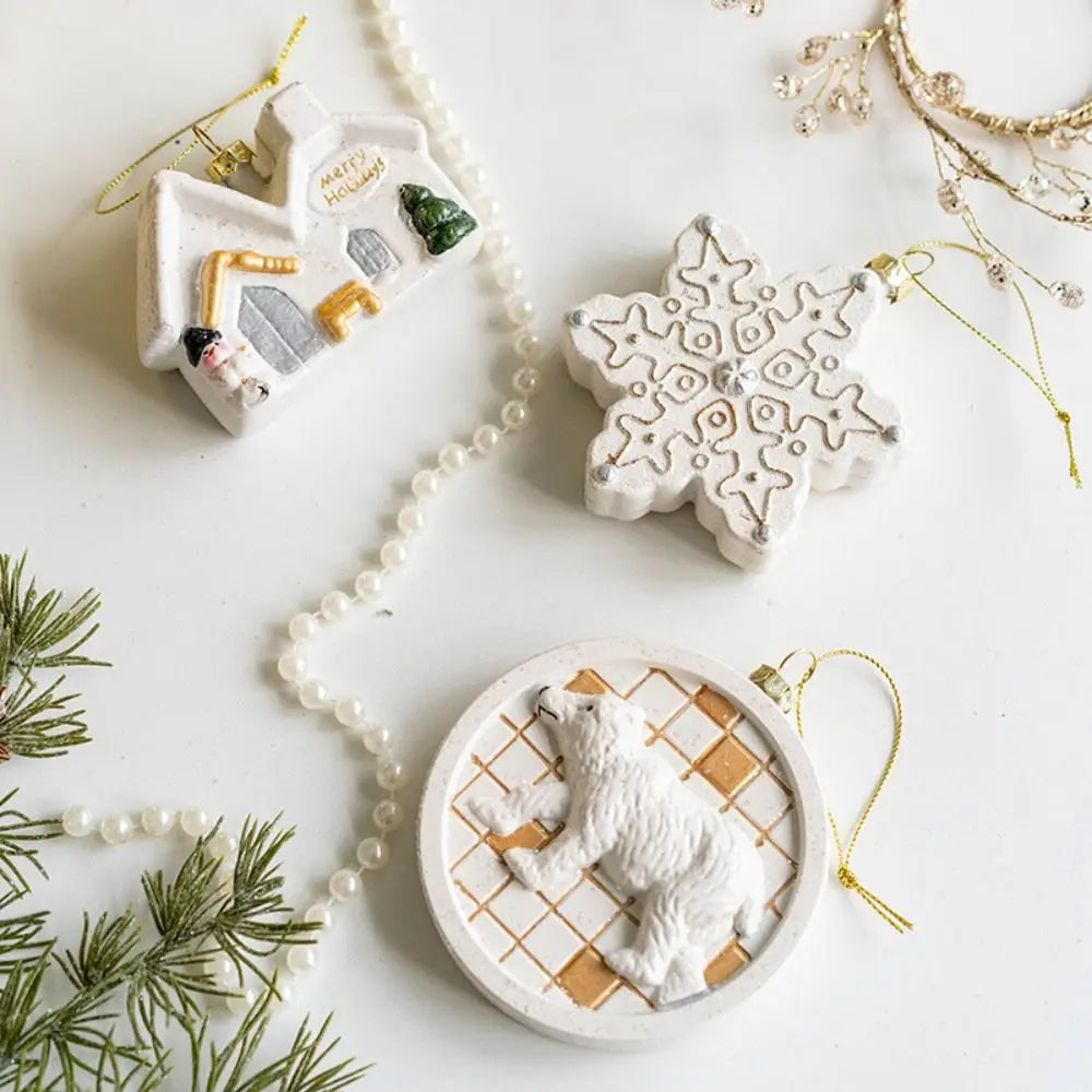 CharmingSnow Kerstdecoratie – Betoverende Keramische Kersthangdecoratie