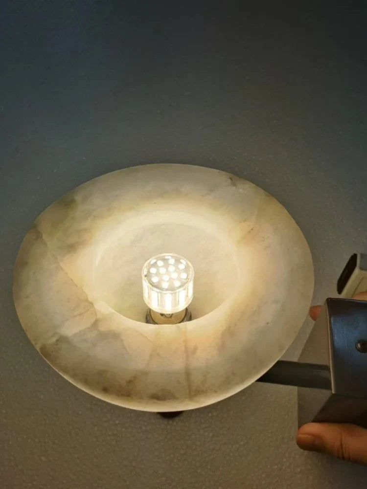 MarbleLuxe – Elegante Antieke Marmeren Wandlamp