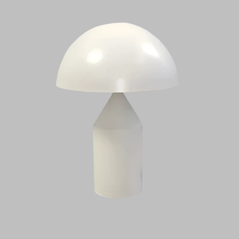 SleekMushroom – Scandinavische Minimalistische Tafellamp in Goud