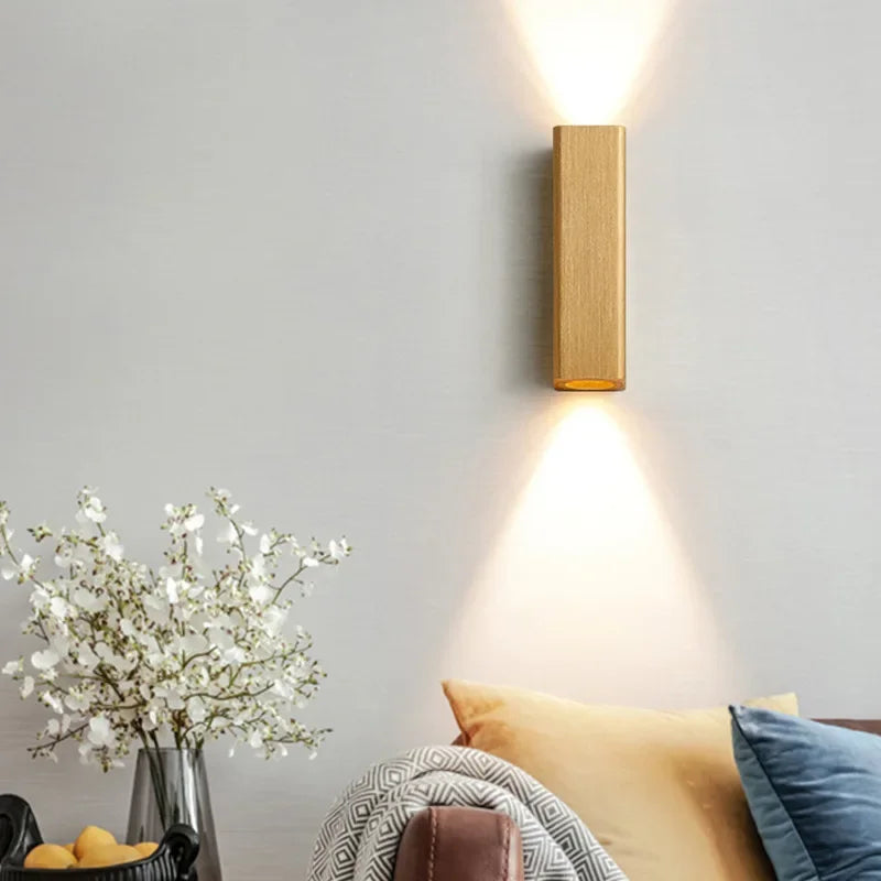 GlowLuxe - Stijlvolle LED Wandlamp voor Slaapkamer