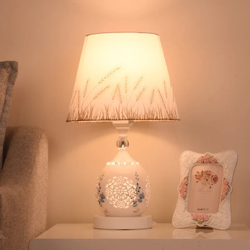 KristalGlow – Elegante Tafellamp voor Romantische Sferen