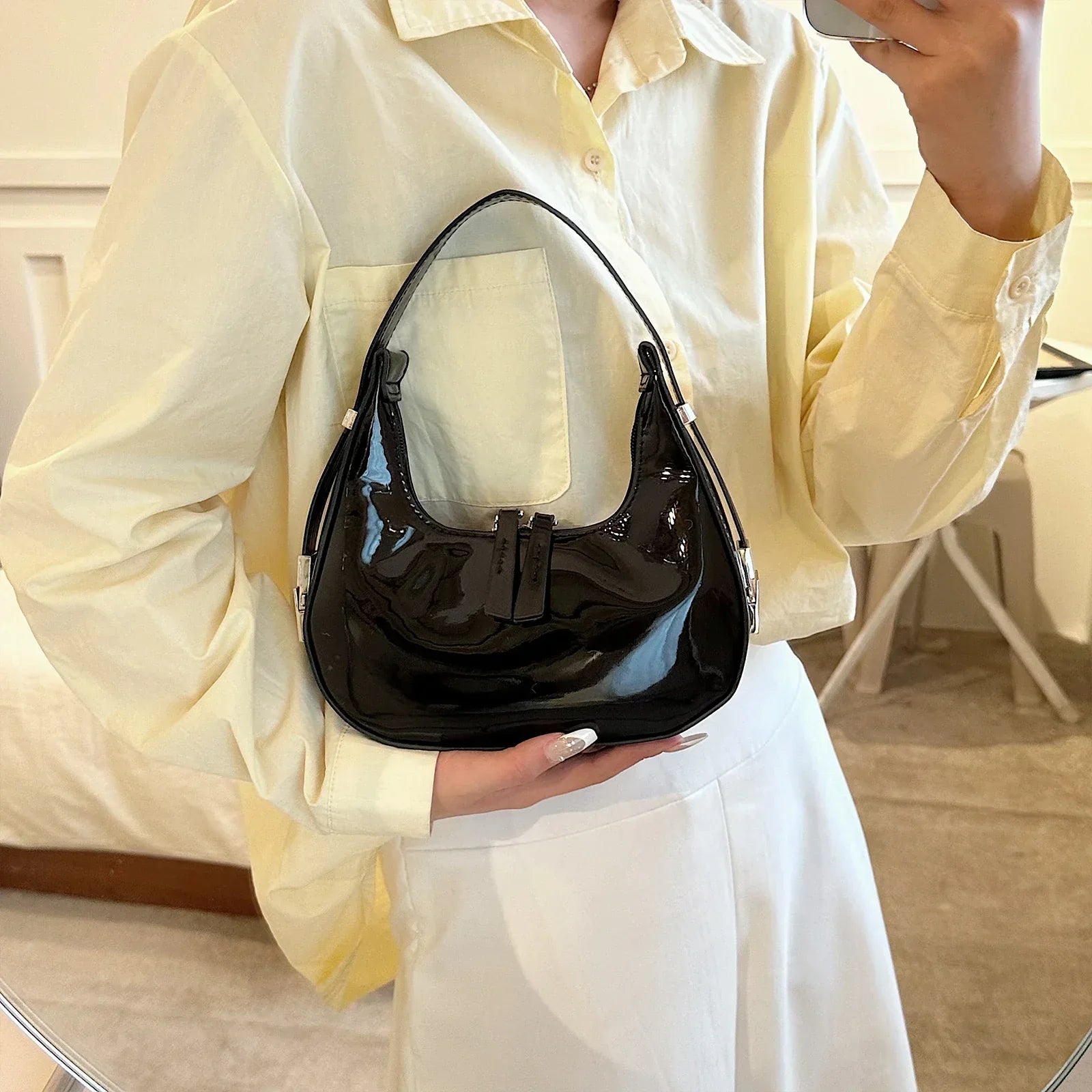 Luna LeatherBag - Elegante & Duurzame Schoudertas