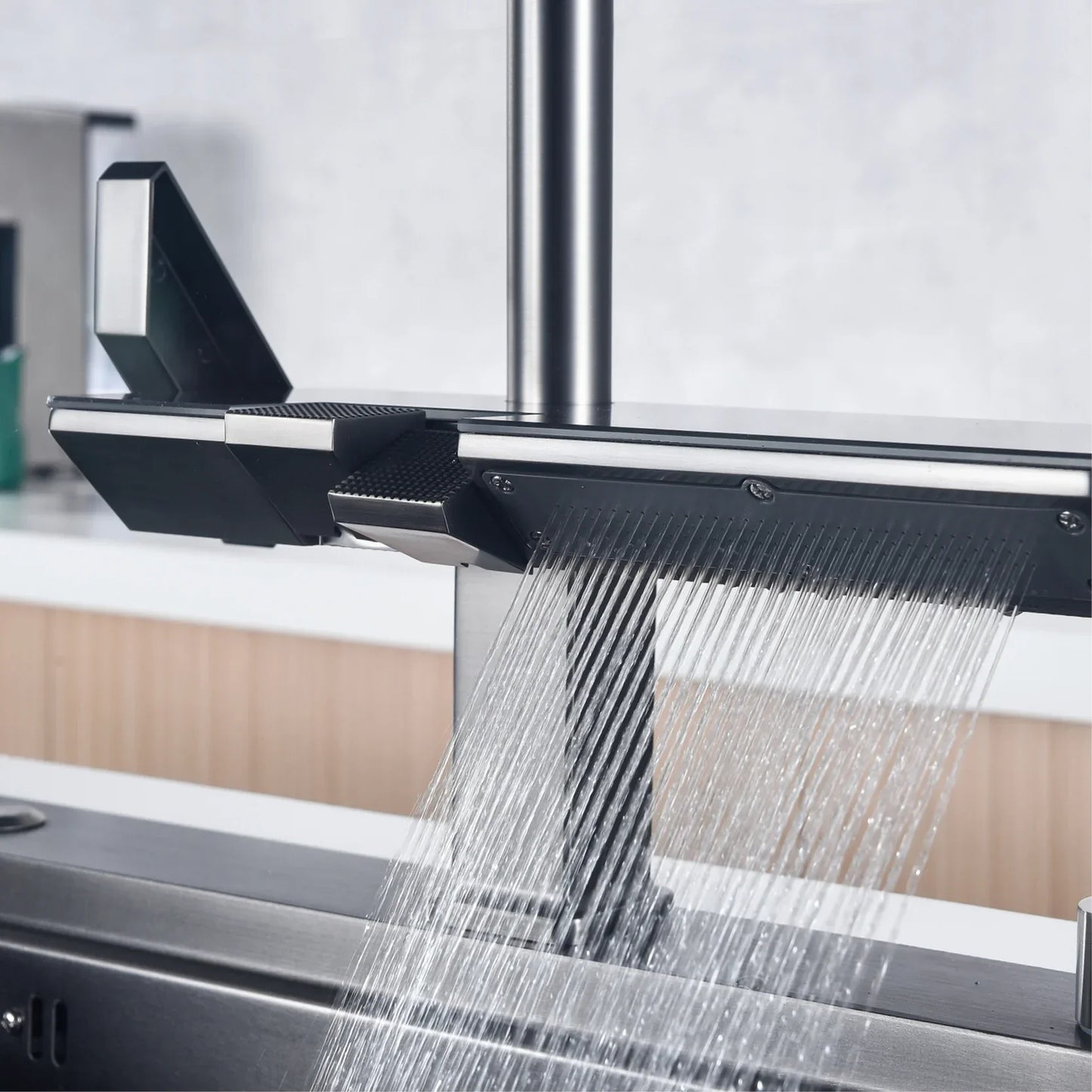 LuxChrome Faucet - Elegante Digitale Keukenkraan in Zwart-Roségoud
