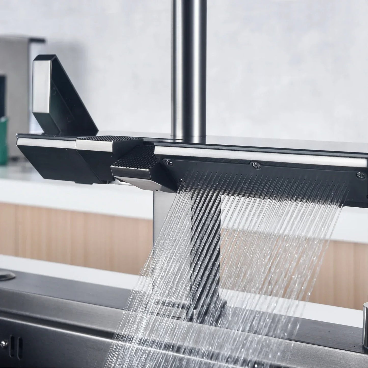 StyleStream Luxe – Moderne Keukenkraan met Digitaal Design