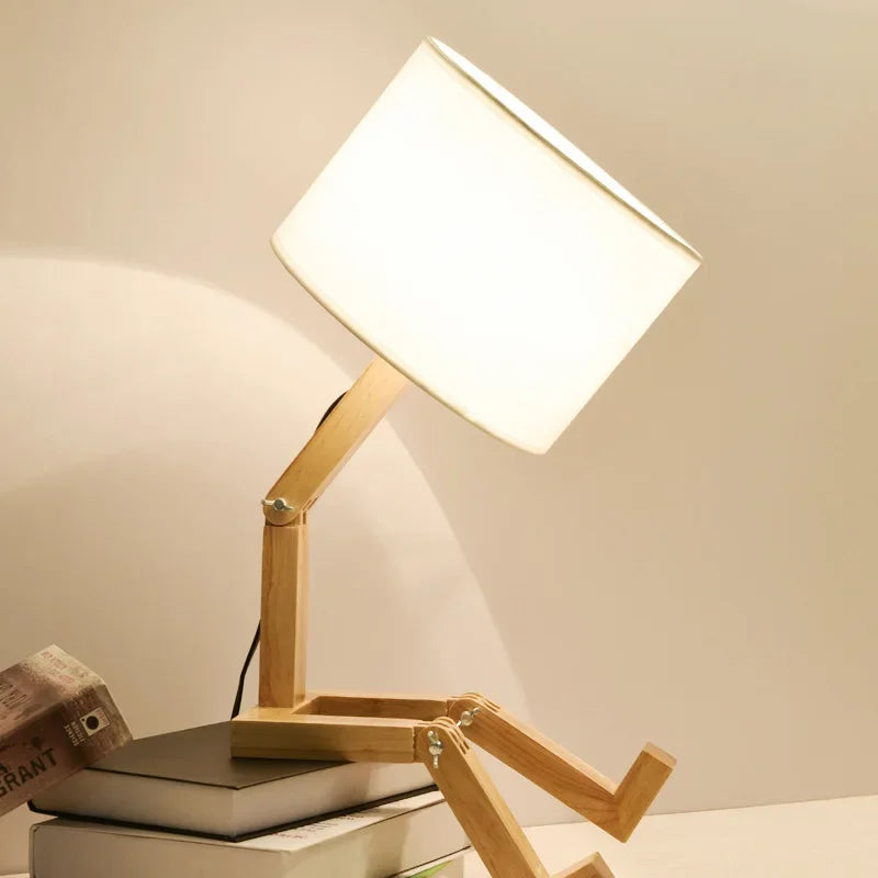 RutanFlex – Elegante Houten Tafellamp met Boekenvak
