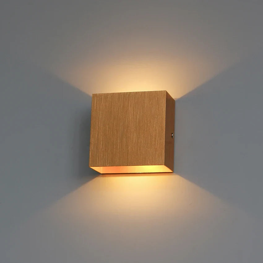 Eclat Romanov – Strakke LED Wandlamp voor Elk Interieur