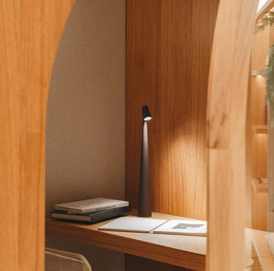 Verfijnde ArtisanGlow Lamp voor Luxe Interieurverlichting