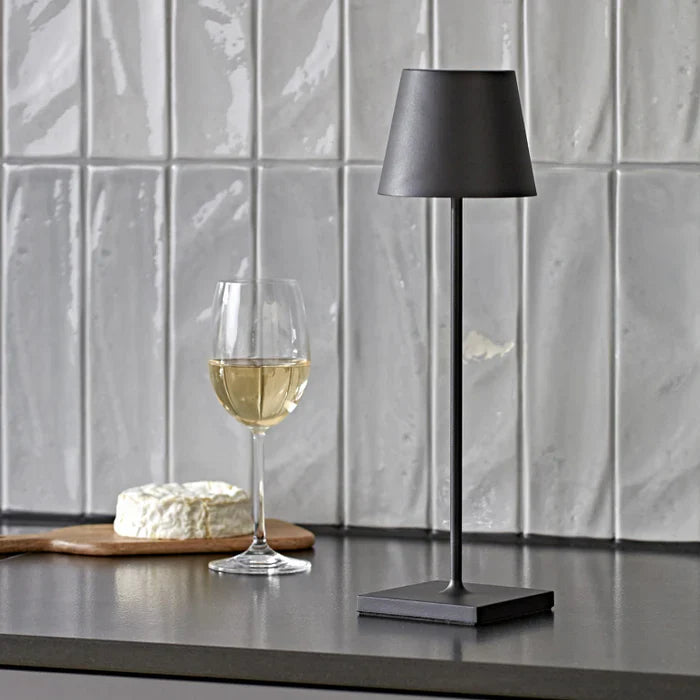 LumiLuxe - Elegante Tafellamp met Draadloze Oplaadfunctie
