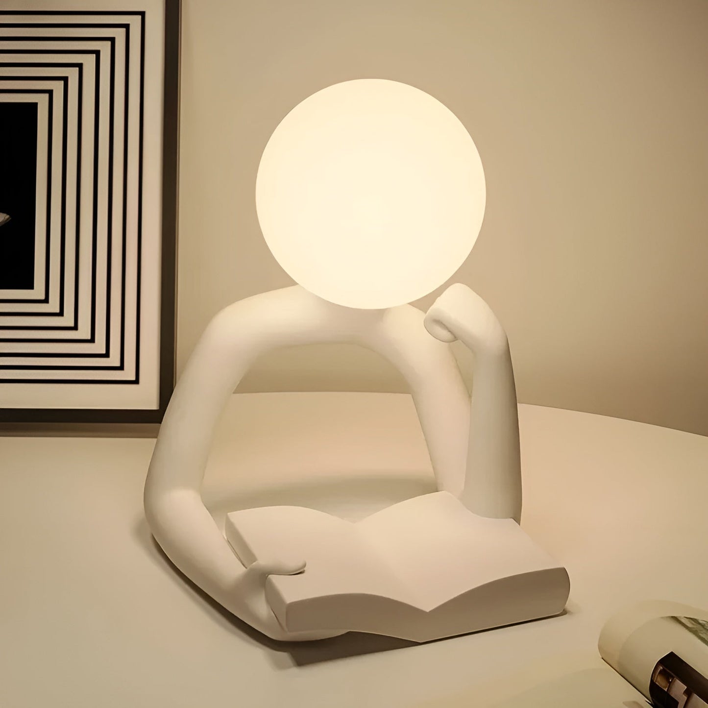 LuxLume Verfijnde Designer Tafellamp – Moderne Kunst met Sfeervolle Verlichting