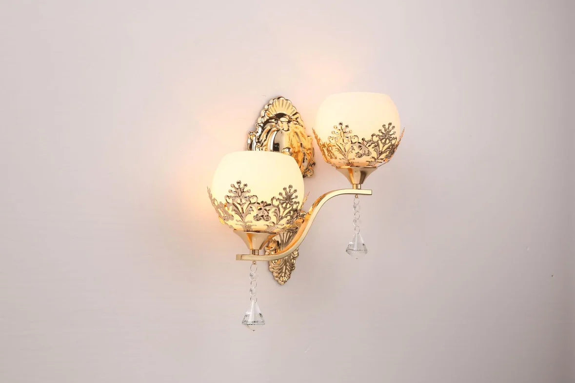 CrystalLuxe – Gouden LED Wandlamp voor Sfeervolle Verlichting