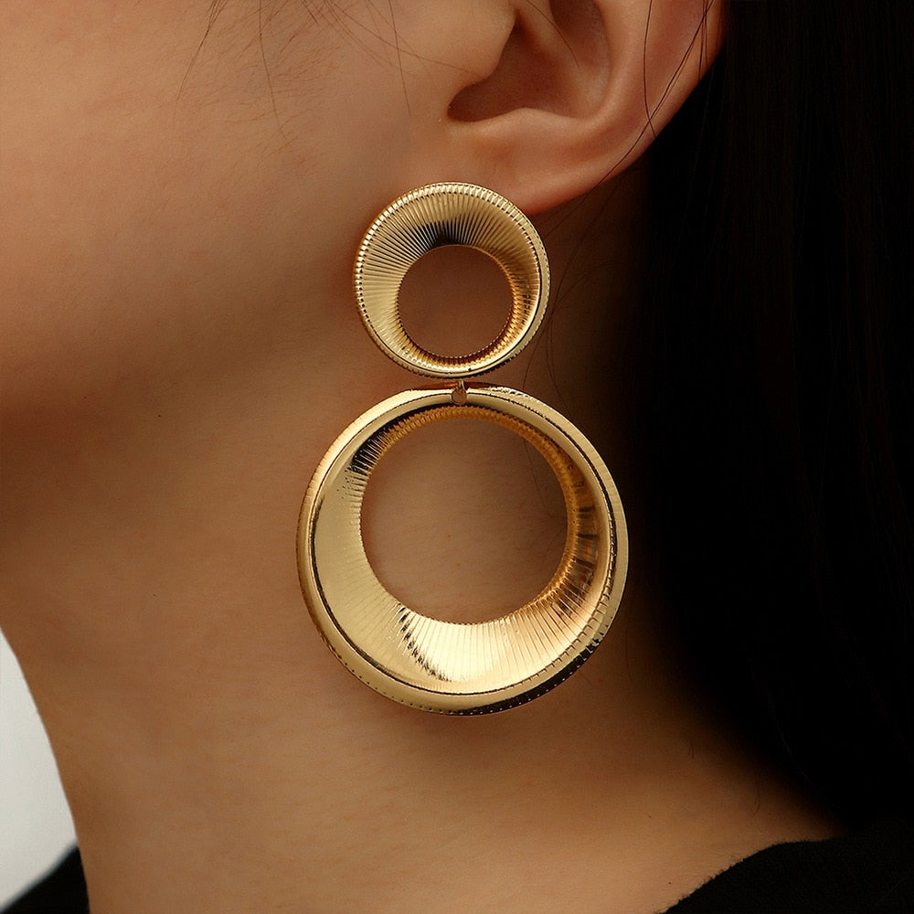 Gouden Cirkel Oorbellen | Unieke Statement Sieraden voor een Gedurfde Look