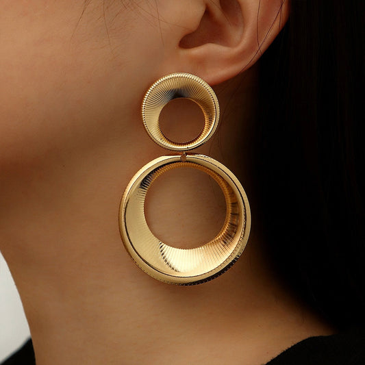 Gouden Cirkel Oorbellen | Unieke Statement Sieraden voor een Gedurfde Look