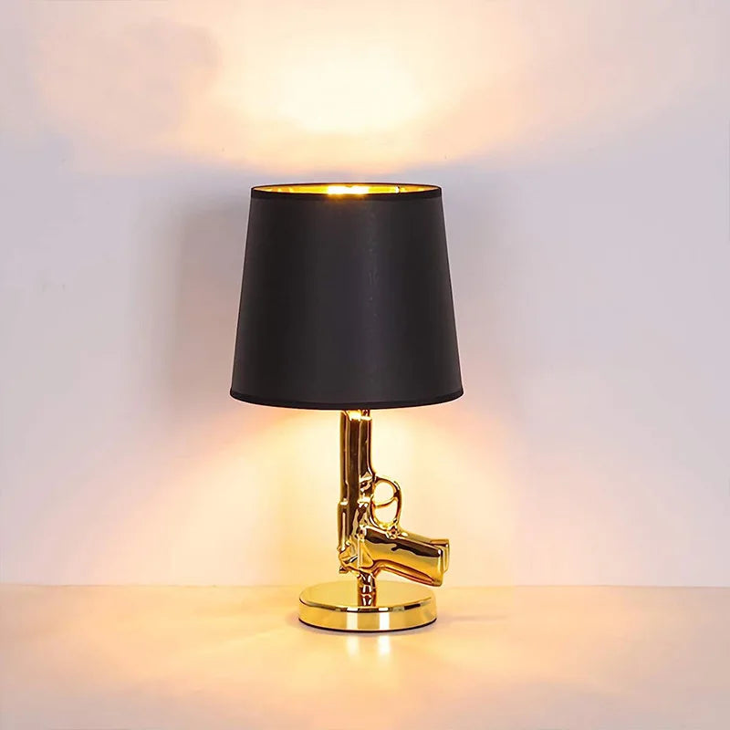 Artistic Glow – Innovatieve Pistoolvormige BureauLamp