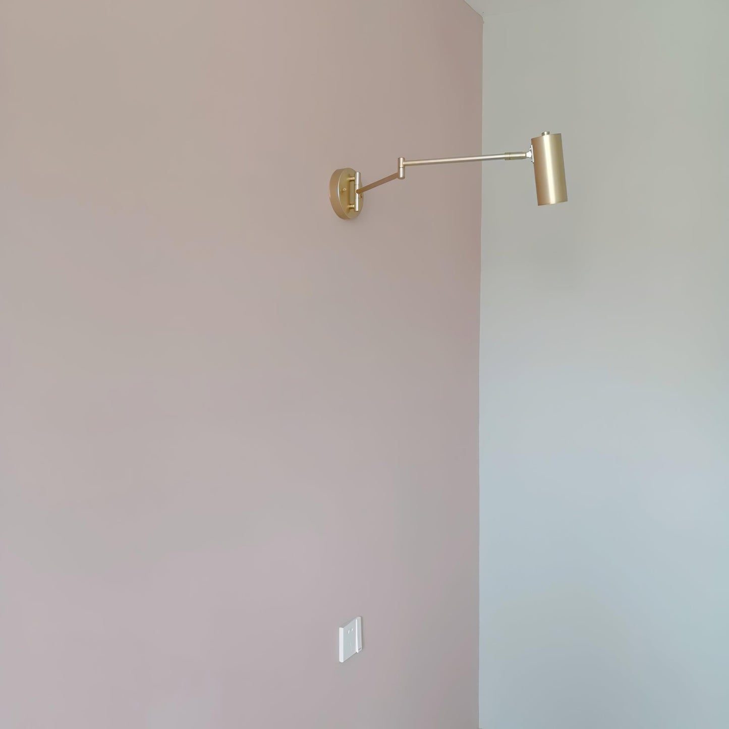 ModernGlow - Strakke Wandlamp van Metaal en Acryl