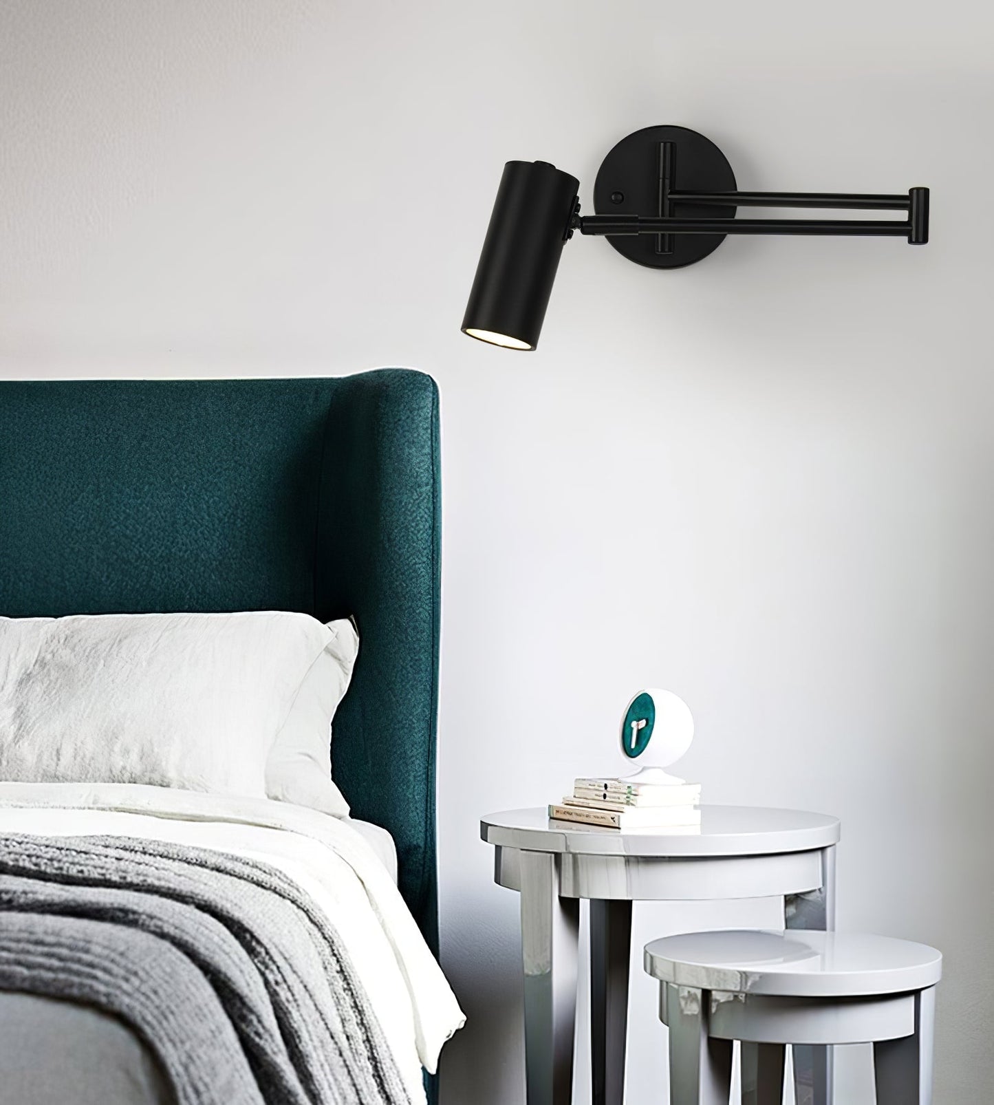 ModernGlow - Strakke Wandlamp van Metaal en Acryl