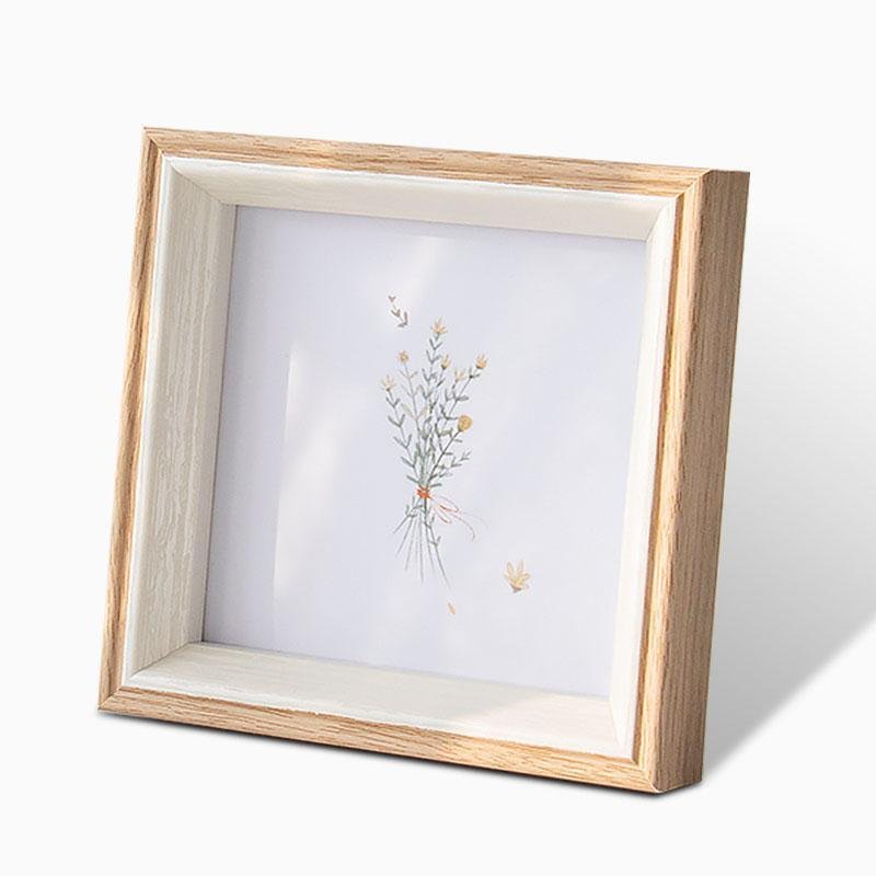 ElegantFrame – Luxe Fotolijst met Gouden Rand