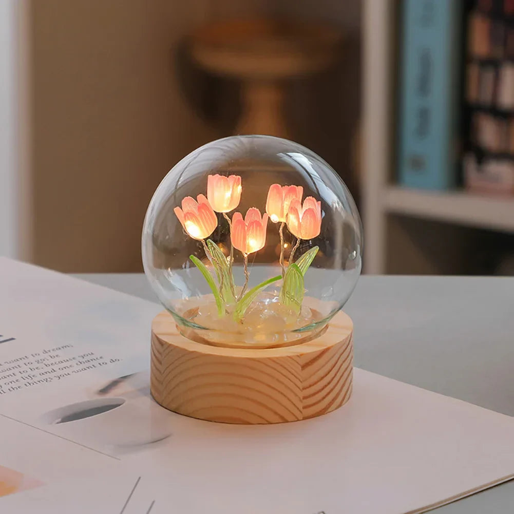 TulipGlow Elegante Bloemige Tafel Lamp – Verfijnde Verlichting