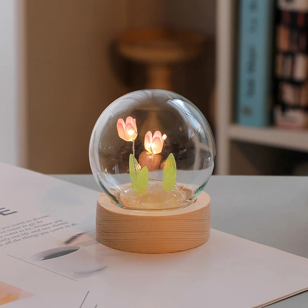 TulipGlow Elegante Bloemige Tafel Lamp – Verfijnde Verlichting