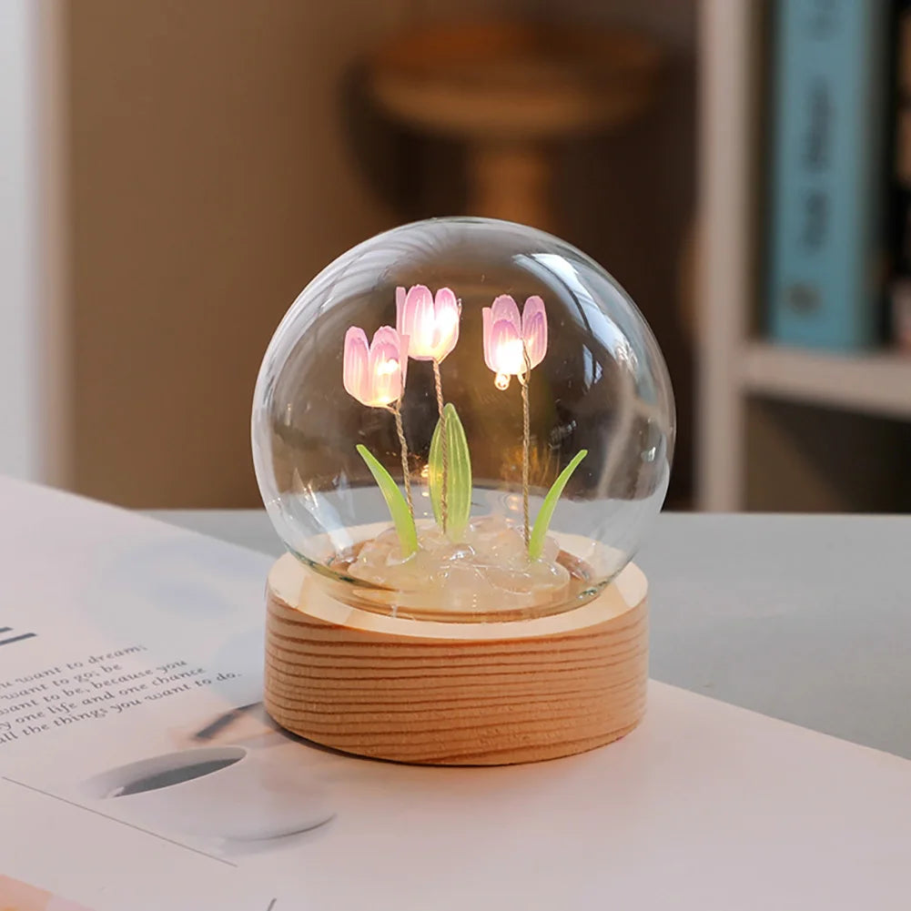 TulipGlow Elegante Bloemige Tafel Lamp – Verfijnde Verlichting