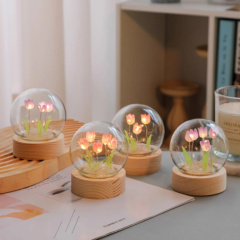 TulipGlow Elegante Bloemige Tafel Lamp – Verfijnde Verlichting