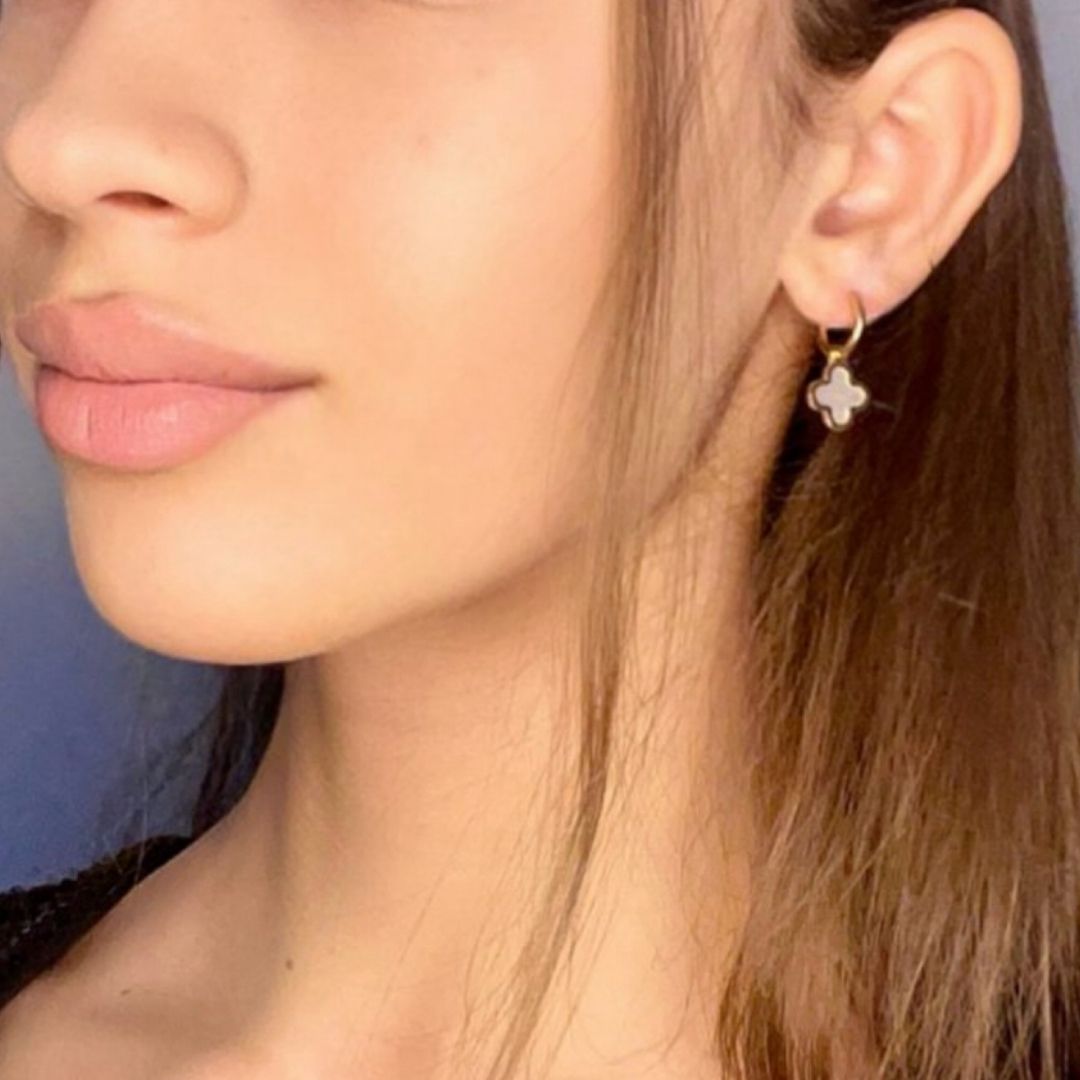 CloveLuxe Earrings - Elegante Symbolische Oorbellen