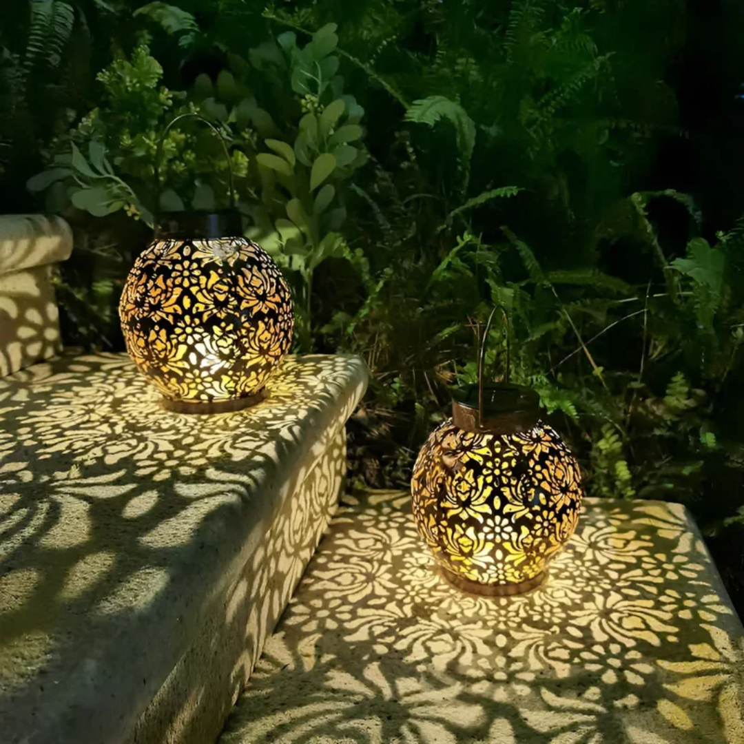 RadiantGlow – Waterdichte LED Tuinlamp met Solar