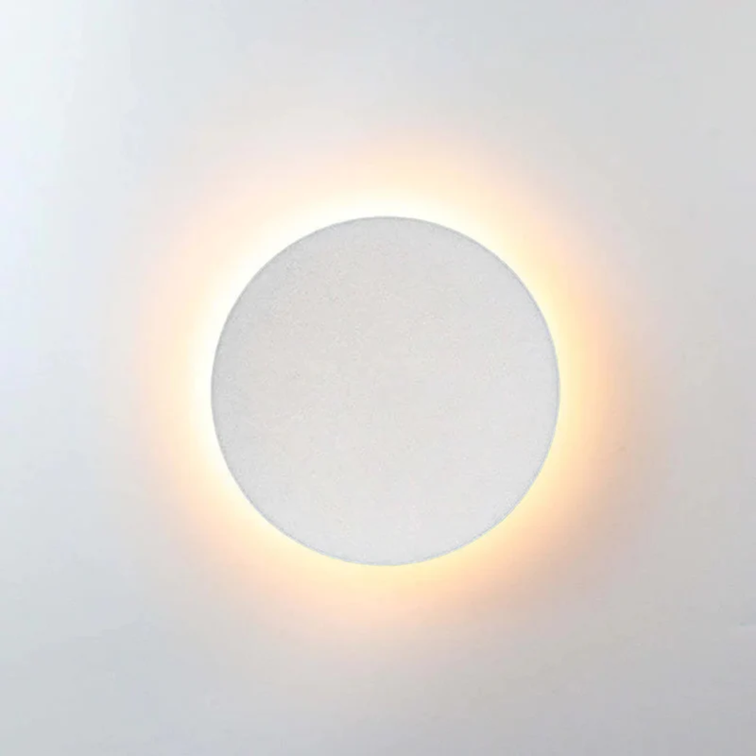 ZenithGlow - Strakke LED Wandlamp voor Modern Interieur