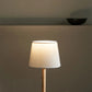 Houten LED Nachtlamp WoodGlow – Modern & Draadloos Verlicht