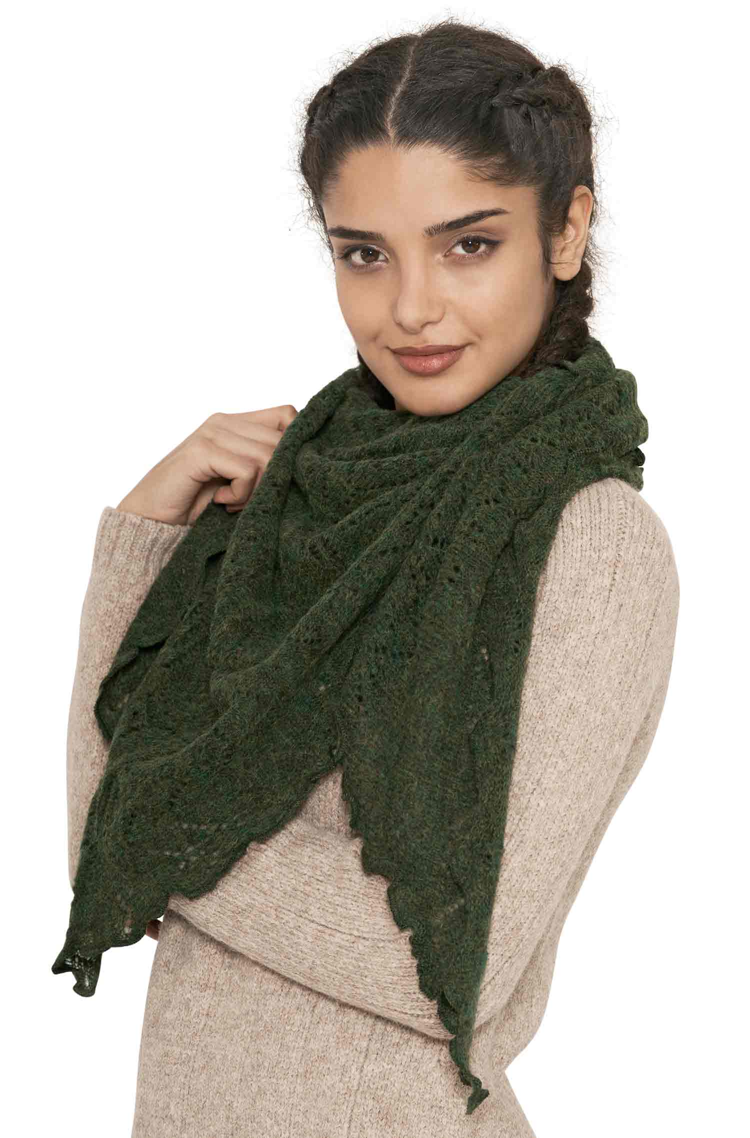 SoftWeave Scarf - Elegant Ajour Strick in Lichte Stof
