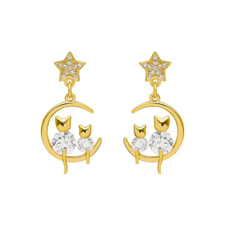 Elegante Gouden Kattenoorbellen met Sprankelende Zirkonia - Feline Glamour